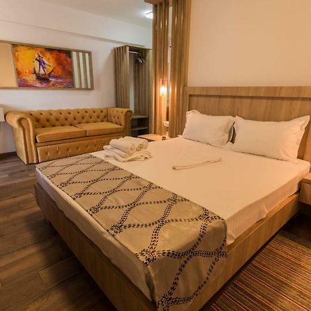 Viilalac Hotell Venus Exteriör bild