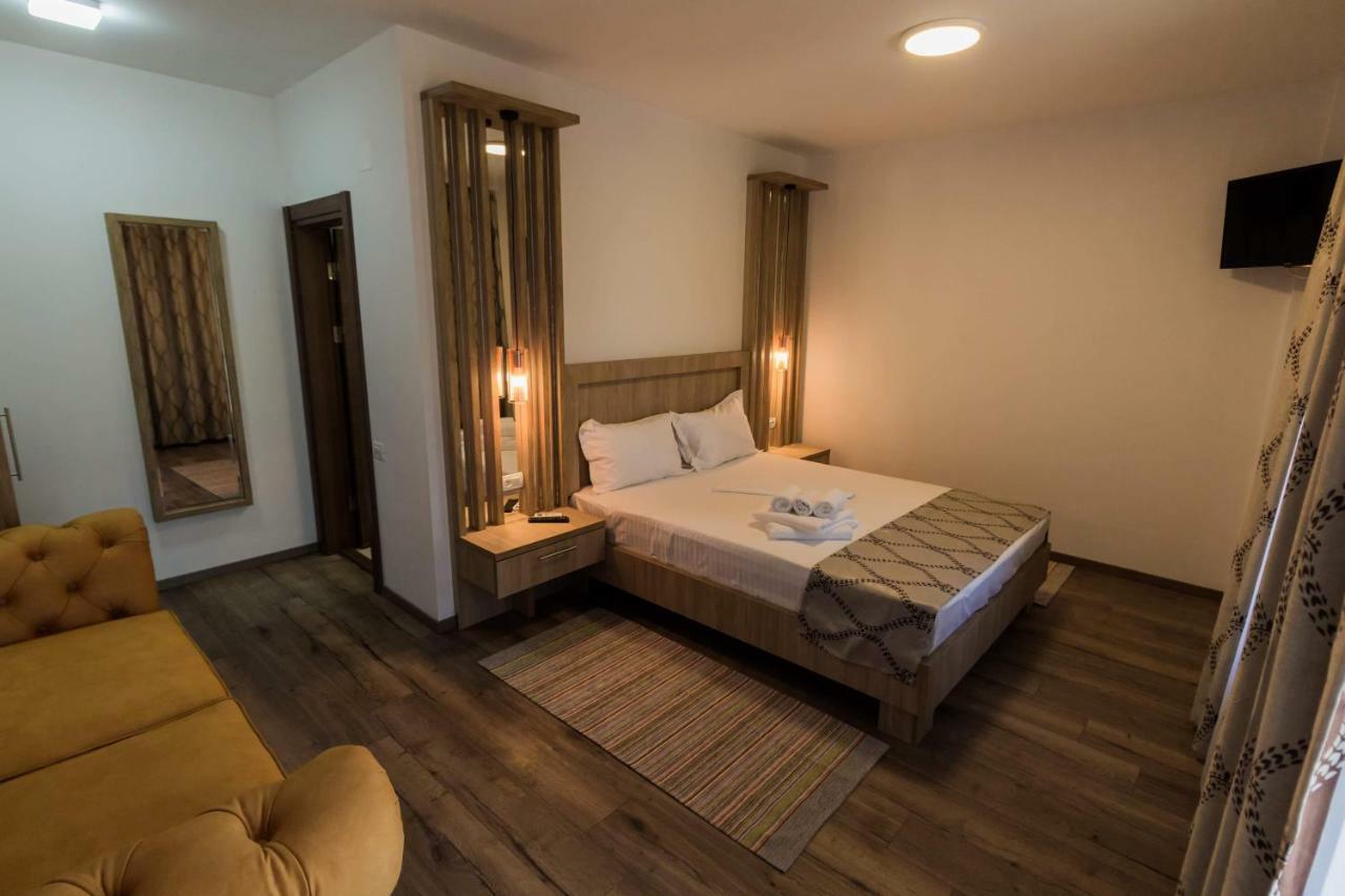 Viilalac Hotell Venus Exteriör bild