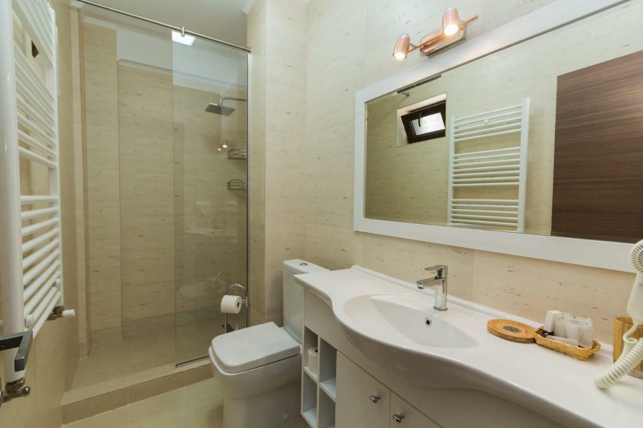 Viilalac Hotell Venus Exteriör bild