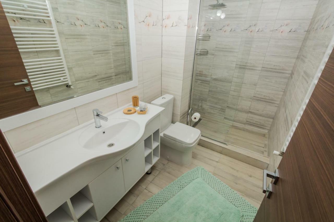 Viilalac Hotell Venus Exteriör bild