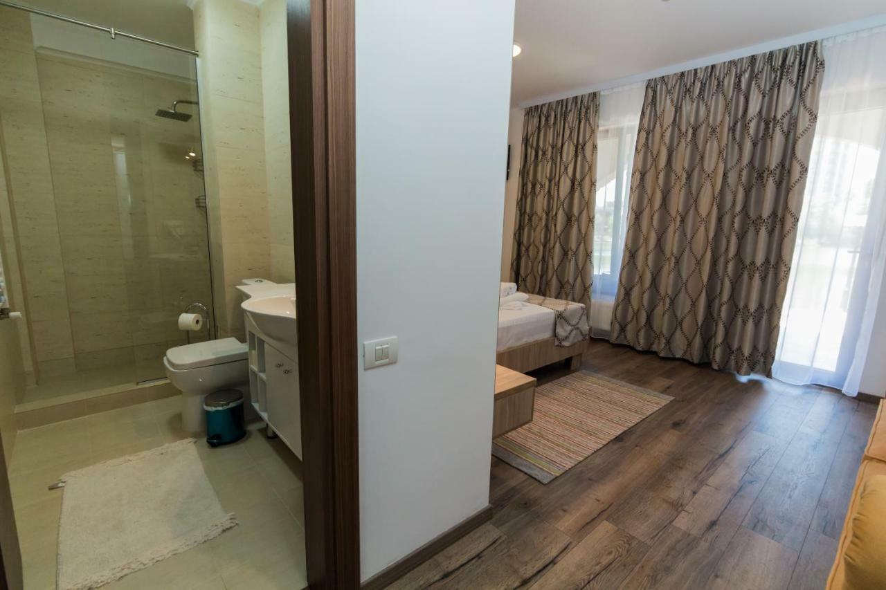 Viilalac Hotell Venus Exteriör bild